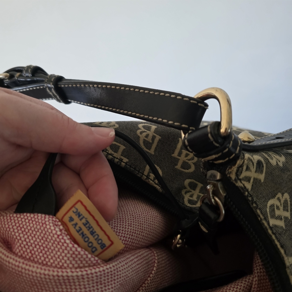 Y2k Dooney And Bourke Shoulder Bag Monogram Print Gray Cream Black Preppy Chic - Picture 8 of 11